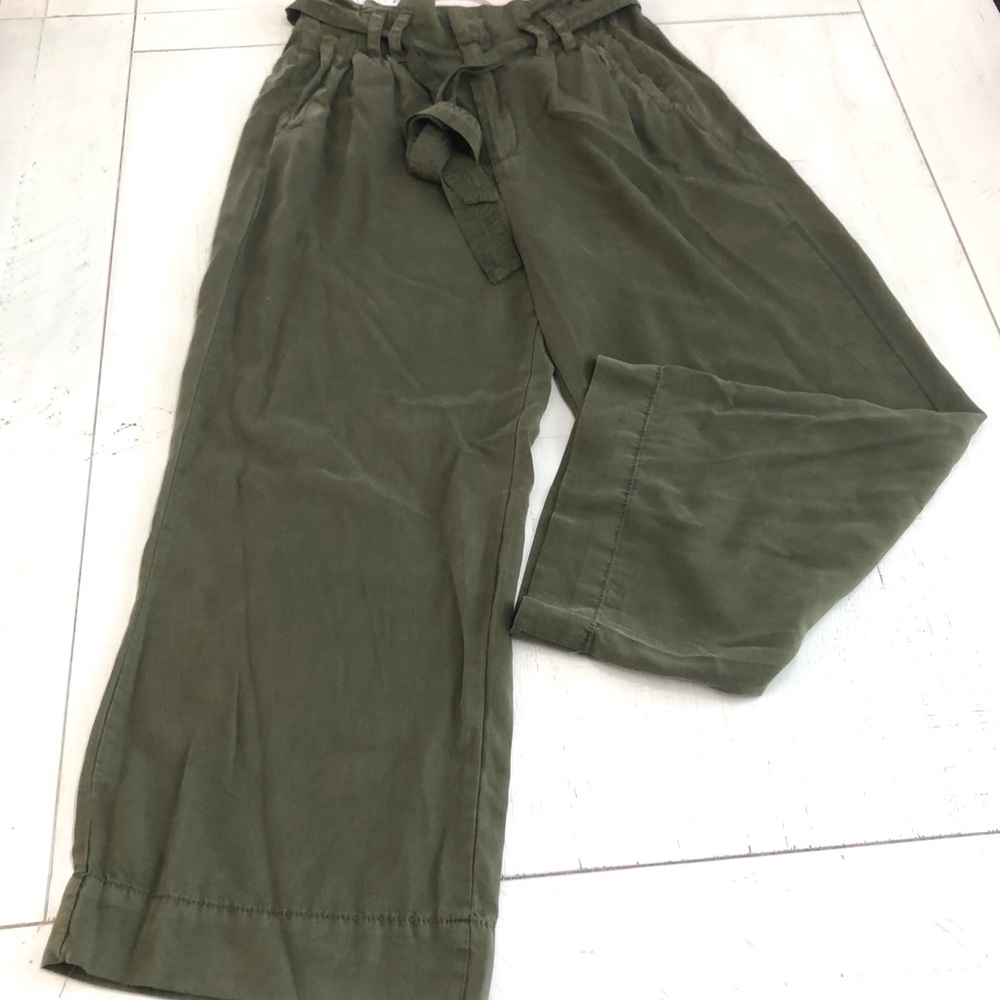 NWT Velvet Heart Olive Cropped Wide Leg Pants Sz S Paper-bag Pleats and Pockets